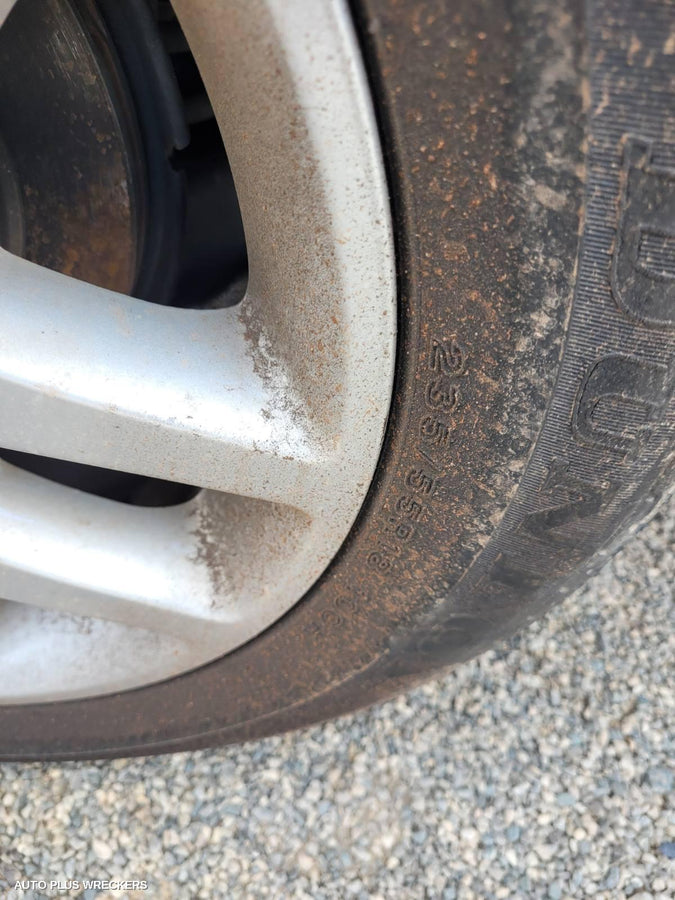 2017 Holden Captiva Parcel Shelf