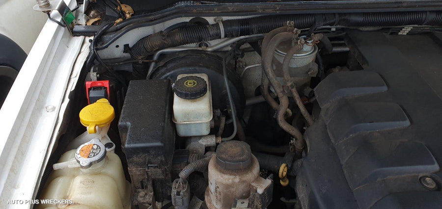 2013 Nissan Navara Right Front Door Window