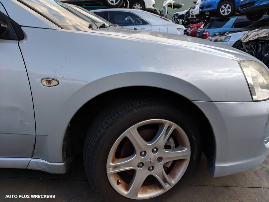 2006 Mitsubishi 380 Door Boot Gate Lock