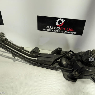 2018 Toyota Landcruiser Right Indicator Fog Side