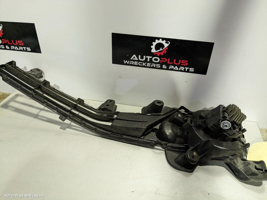 2018 Toyota Landcruiser Right Indicator Fog Side