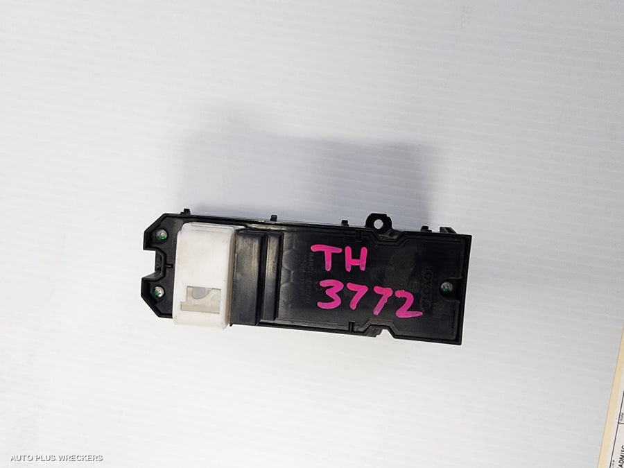 2018 Toyota Hilux Pwr Dr Wind Switch
