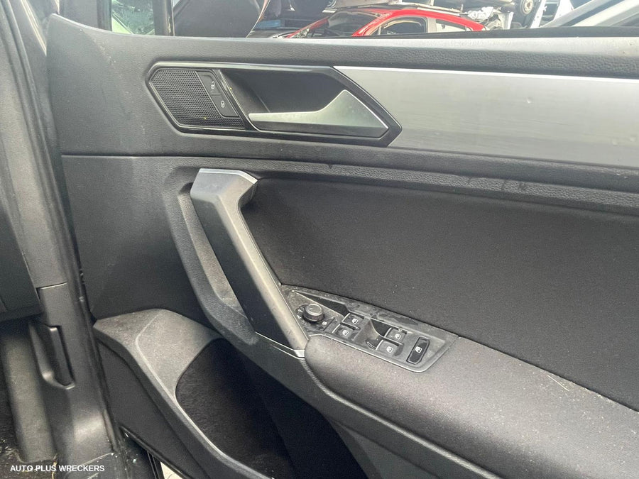 2018 Volkswagen Tiguan Interior Mirror