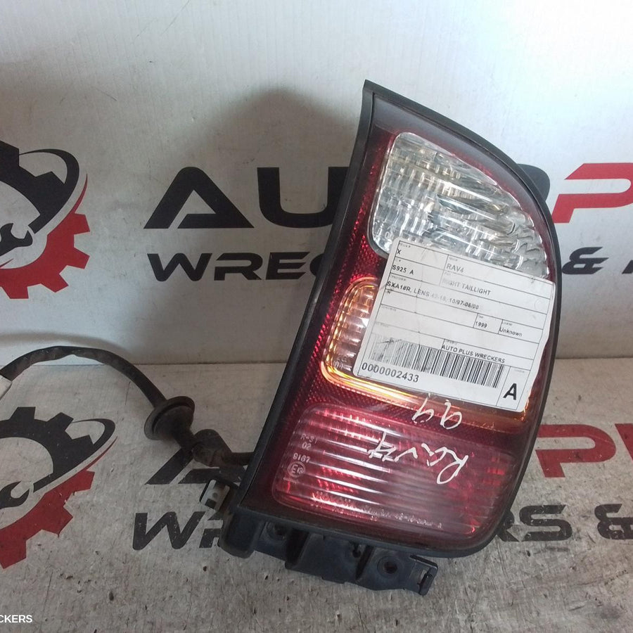 1999 Toyota Rav4 Right Taillight