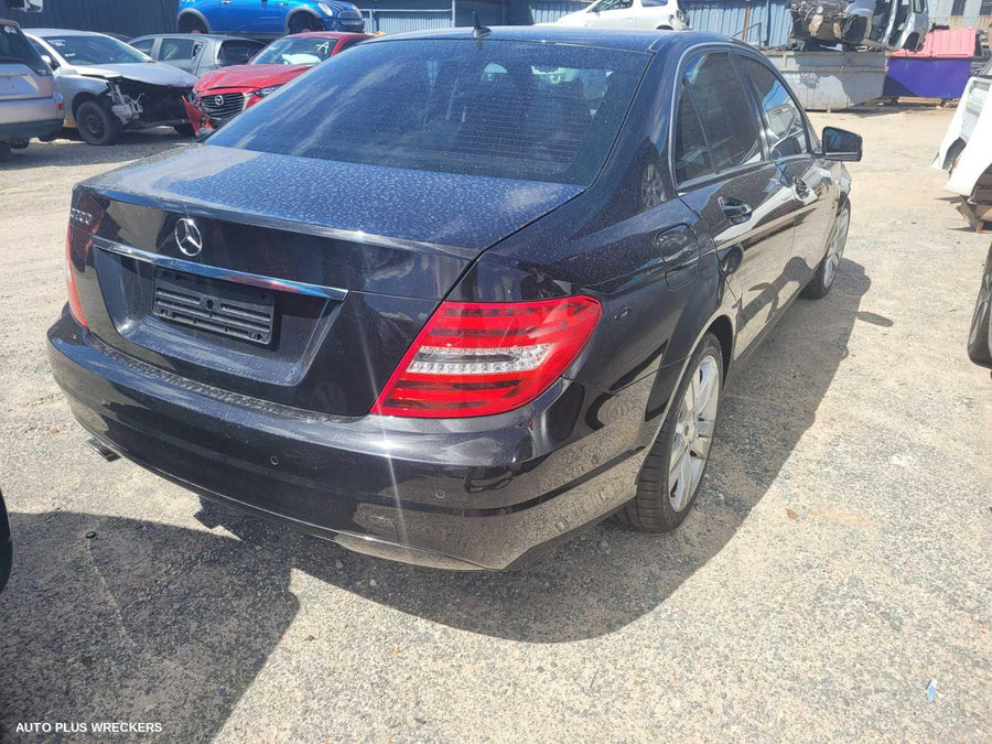 2011 Mercedes C Class Left Front Door