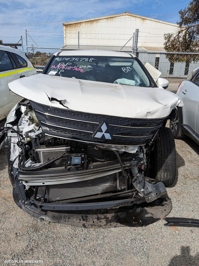 2023 Mitsubishi Outlander Left Front Door Window
