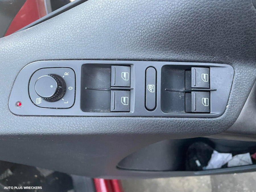 2009 Volkswagen Tiguan Right Headlamp