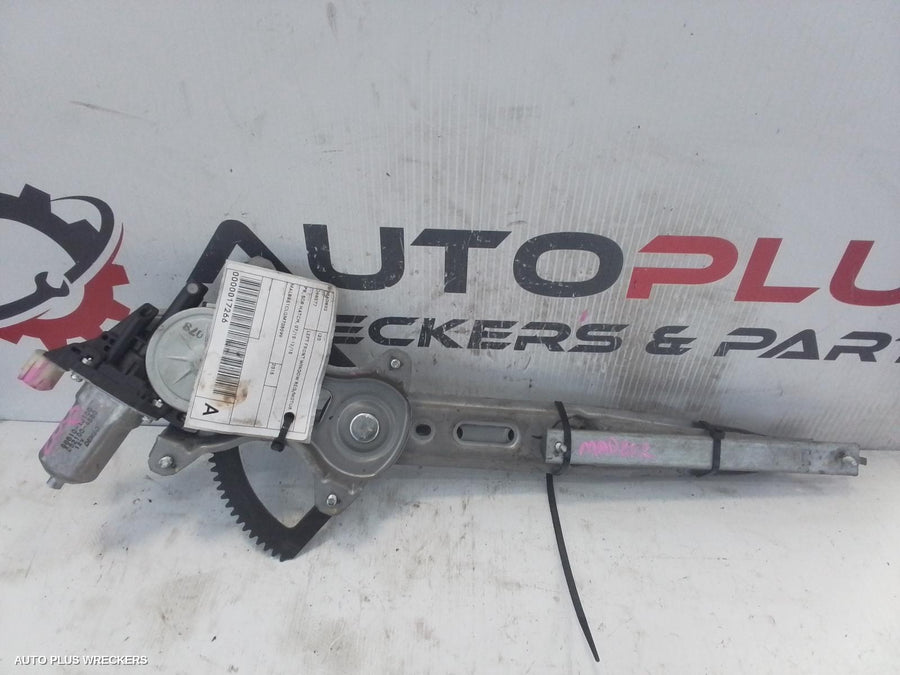 2010-2015 Hyundai I20 Left Front Window Reg Motor