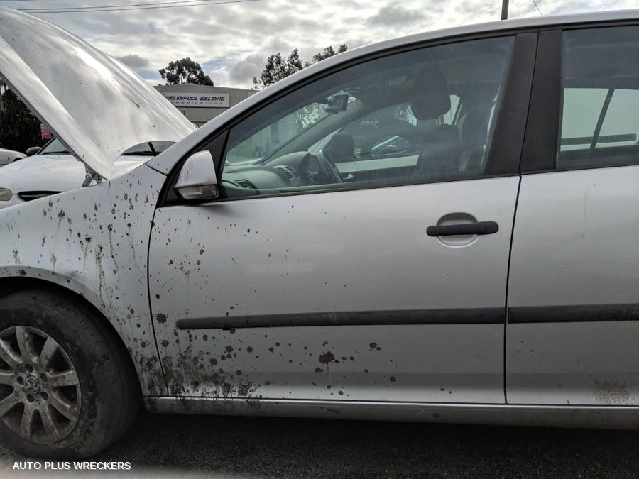 2004 Volkswagen Golf Rear Garnish