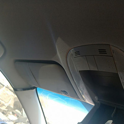 2010 TOYOTA COROLLA DOOR HANDLE