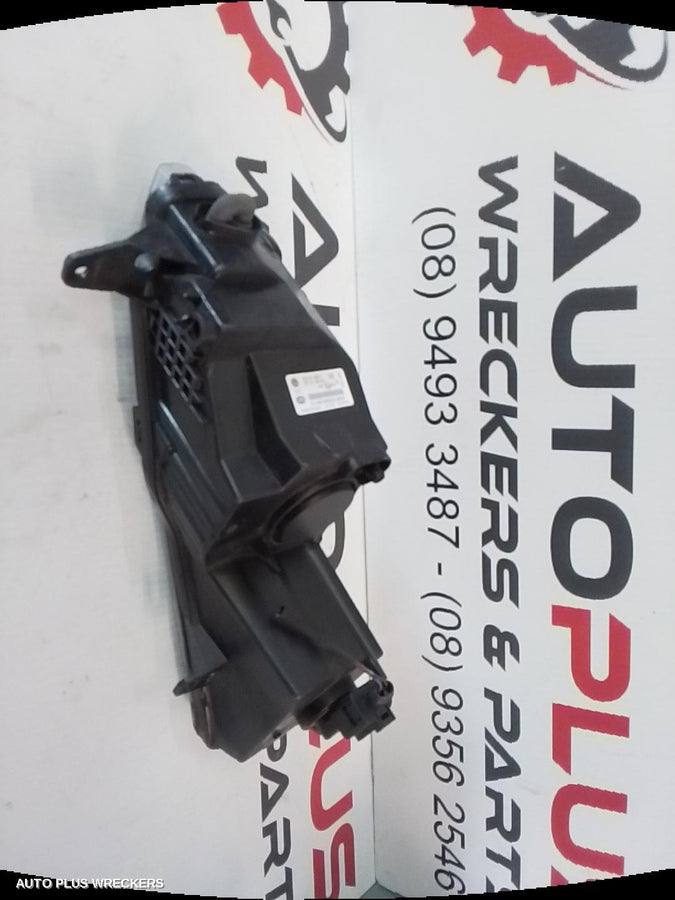 2014-2017 Volkswagen Polo Right Indicator Fog Side