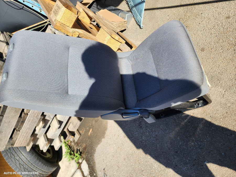 2007 Toyota Hiace 3rd Seat