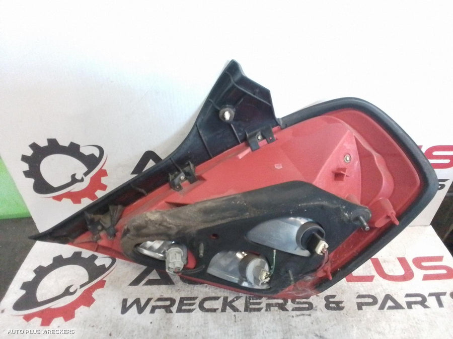 2005 Nissan Maxima Left Taillight