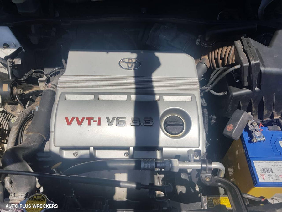 2004 Toyota Kluger Right Front Door