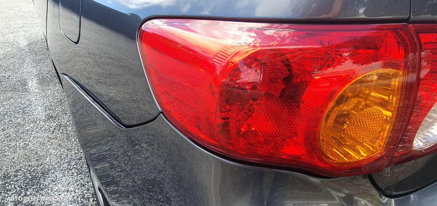 2007 Toyota Corolla Right Front Door