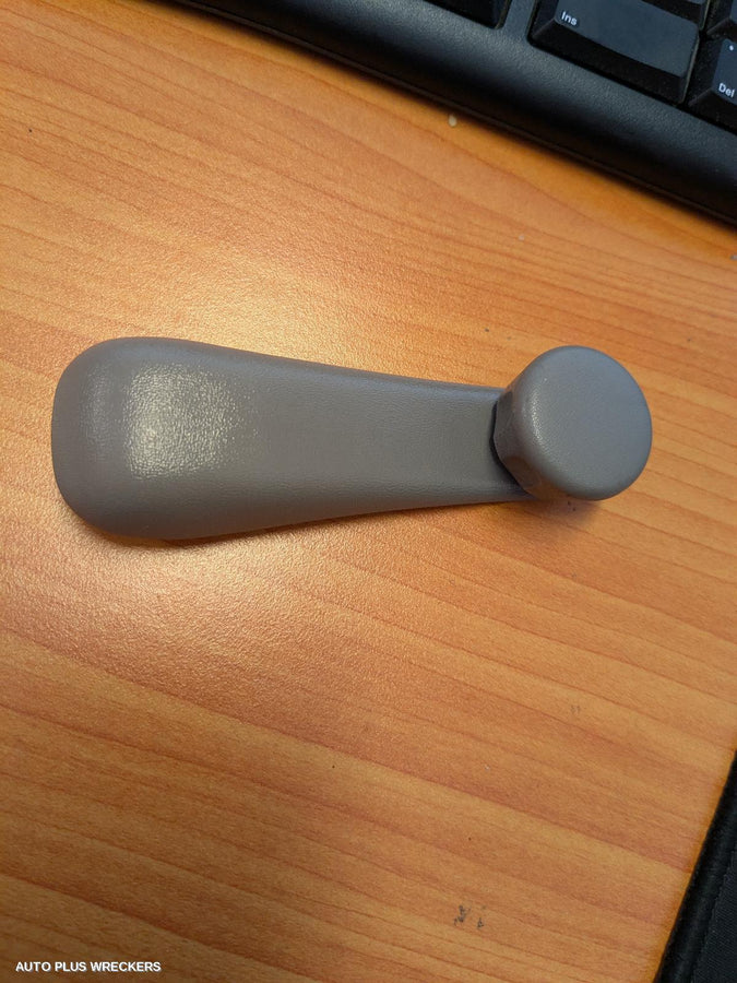 2004 Toyota Landcruiser Winder Handle