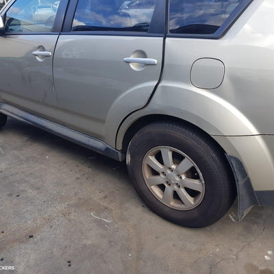 2006-2009 Mitsubishi Outlander Left Door Mirror