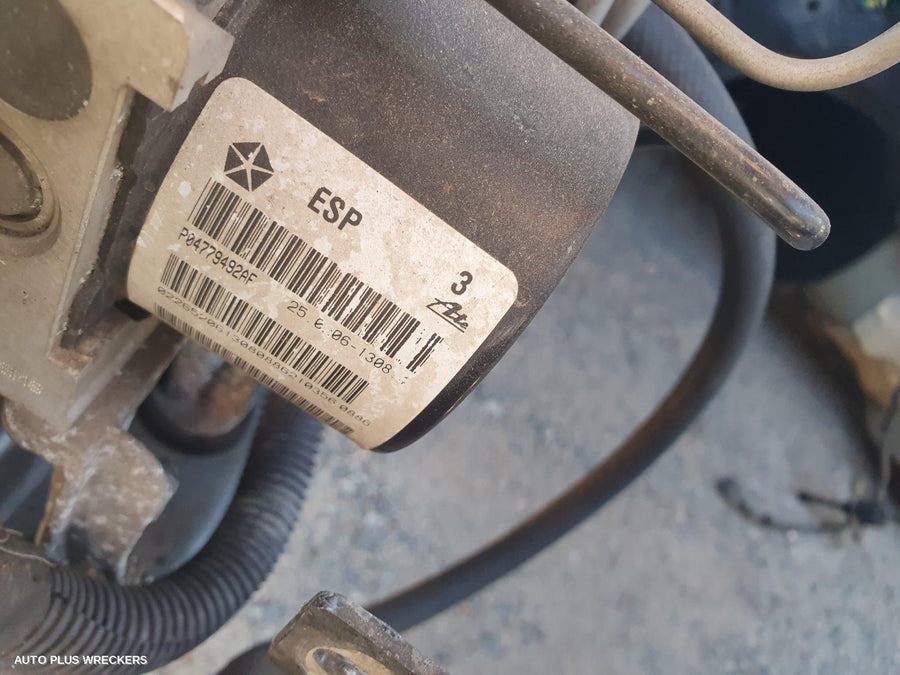 2006 Chrysler 300c Bonnet Hinge Strut