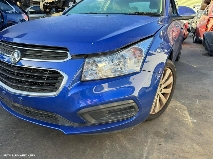 2016 HOLDEN CRUZE RIGHT GUARD LINER
