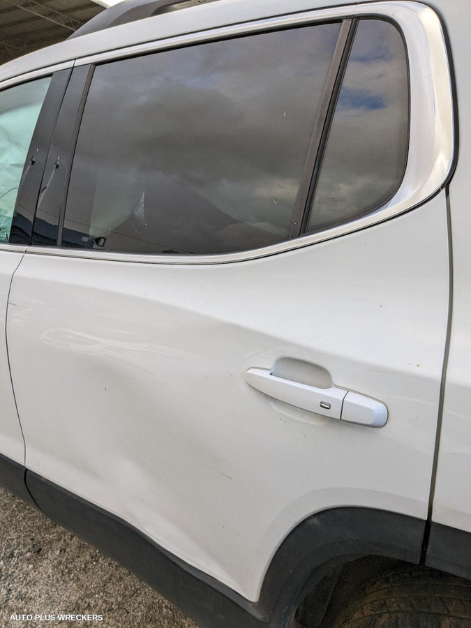 2020 Holden Acadia Headrest