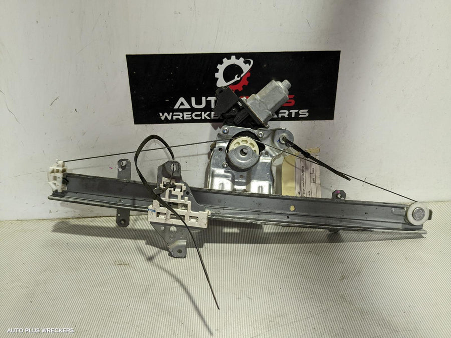 2013 Nissan Pulsar Left Front Window Reg Motor