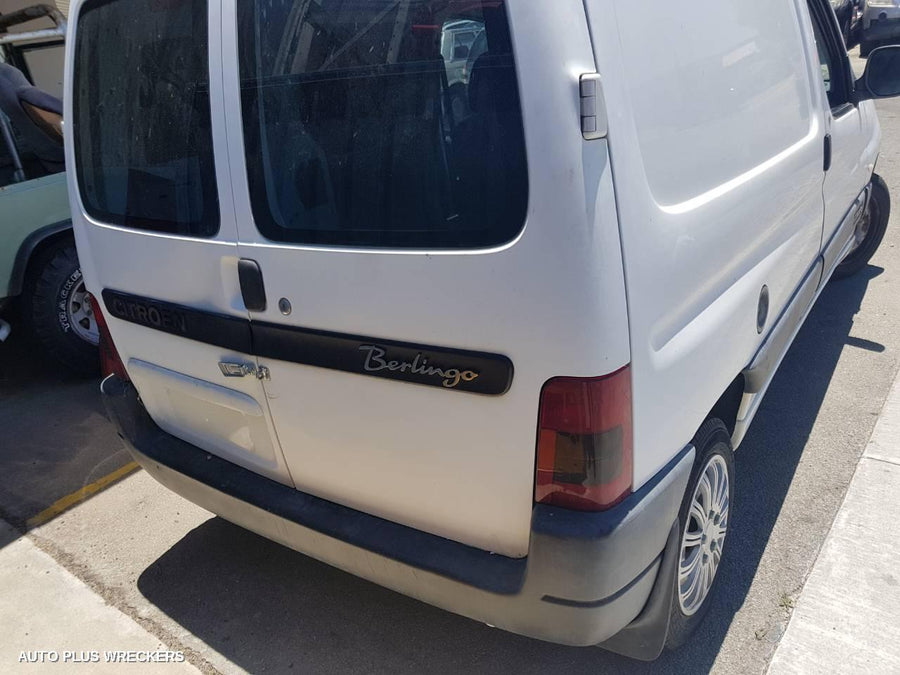 2005 Citroen Berlingo Left Door Mirror