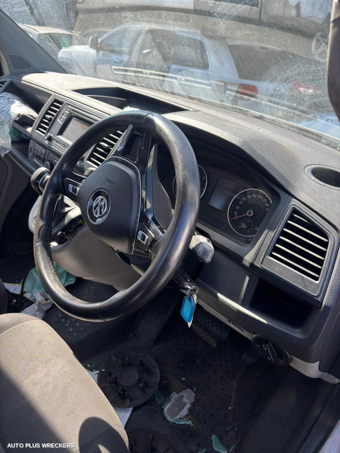 2016 Volkswagen Transporter Left Driveshaft