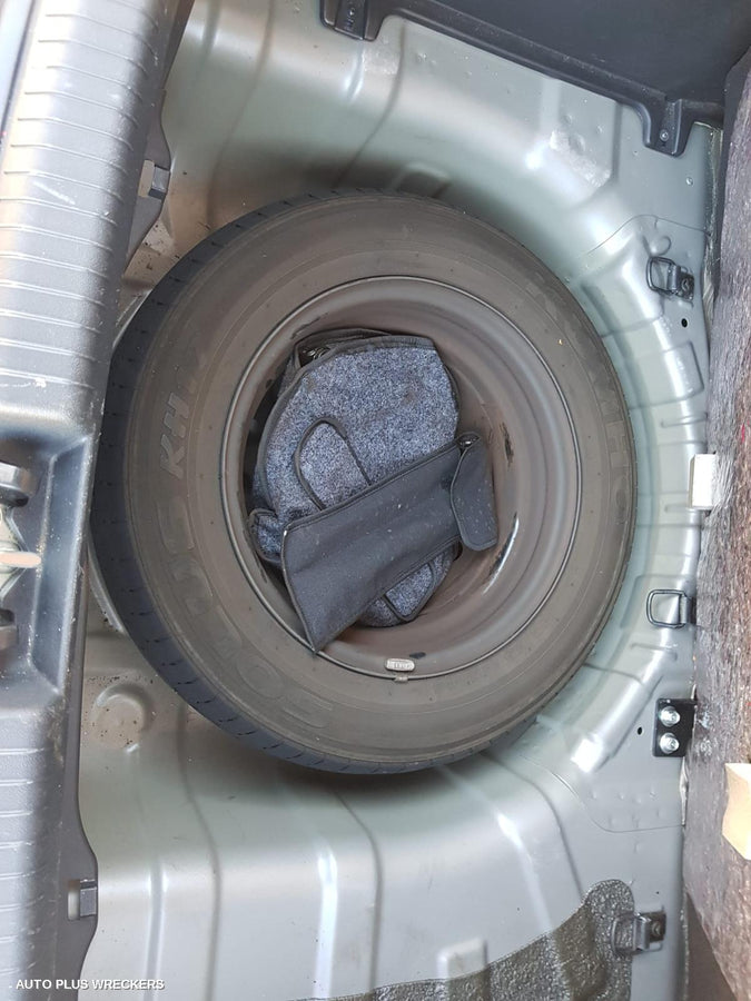 2014 Hyundai I20 Washer Bottle