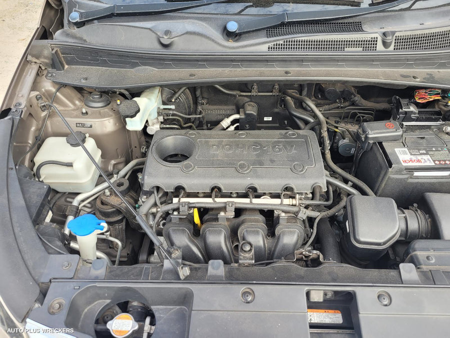 2011 Kia Sportage Left Headlamp