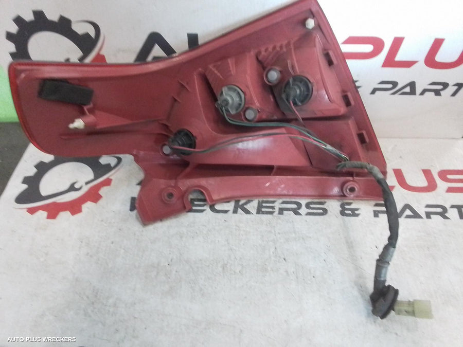 2004-2007 Suzuki Swift Left Taillight