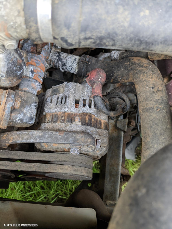 2008 Nissan Navara Left Guard