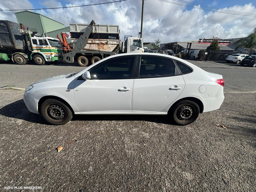 2010 Hyundai Elantra Washer Bottle