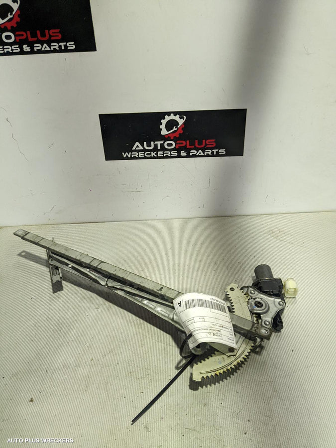 2019 Mitsubishi Pajero Right Front Window Reg Motor