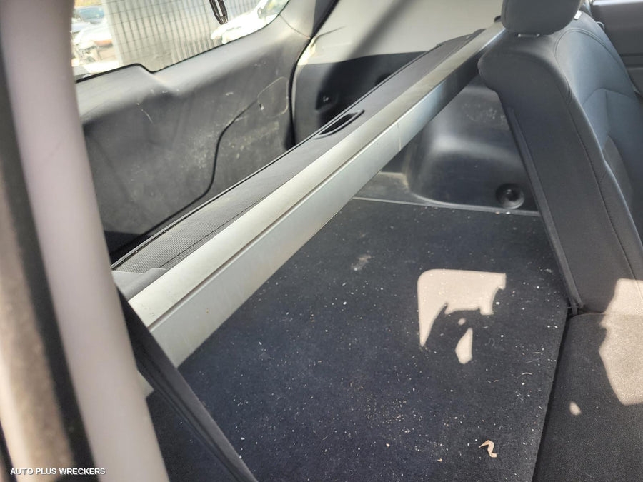 2010 Kia Sportage Left Taillight