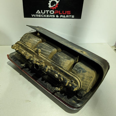 2007 Dodge Nitro Left Taillight