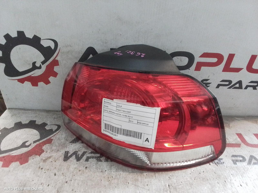 2012 Volkswagen Golf Right Taillight