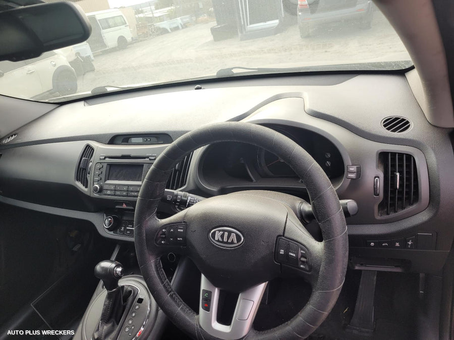 2011 Kia Sportage Left Headlamp