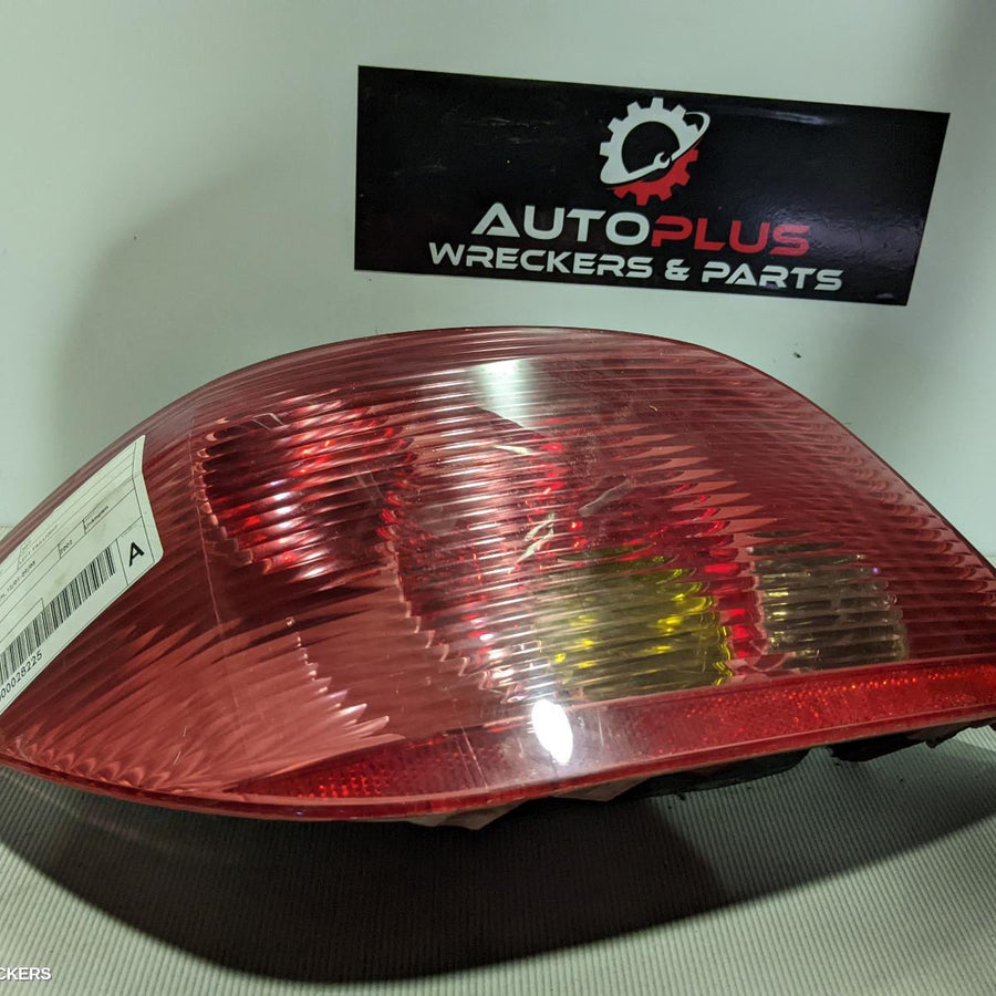 2002 Peugeot 307 Left Taillight