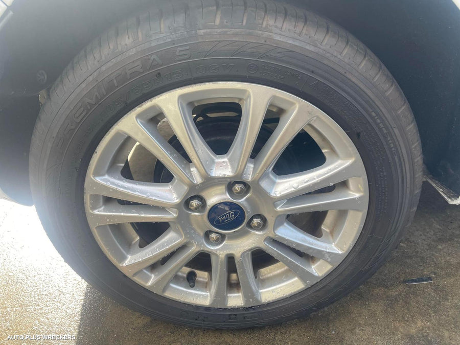 2016 Ford Fiesta Right Front Door Window