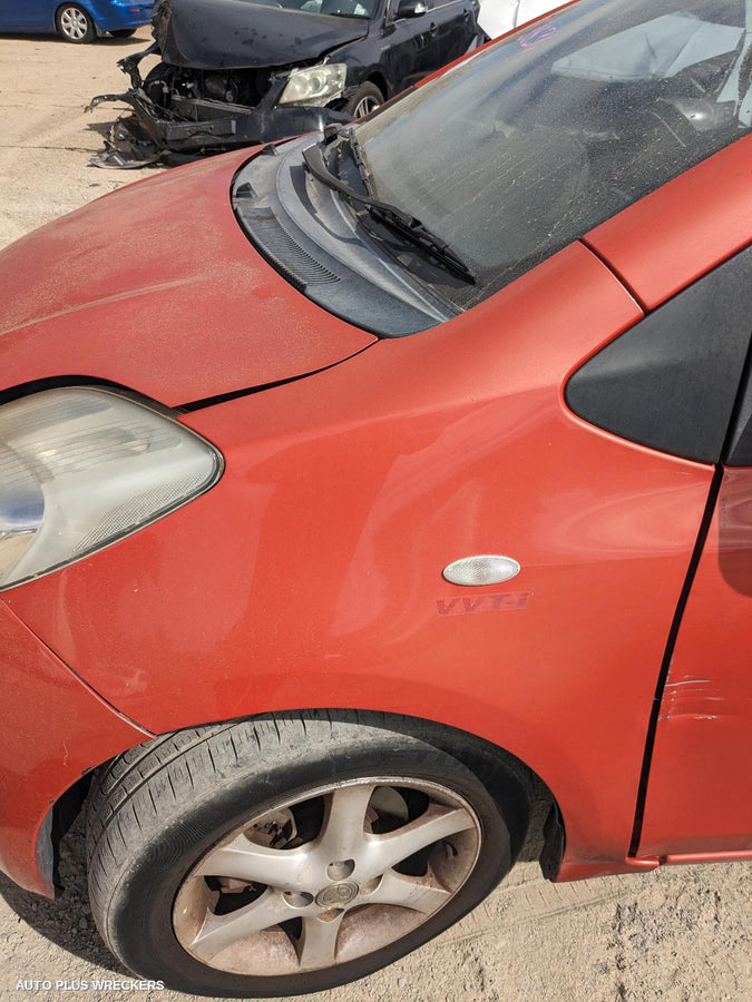 2006 Toyota Yaris Bonnet