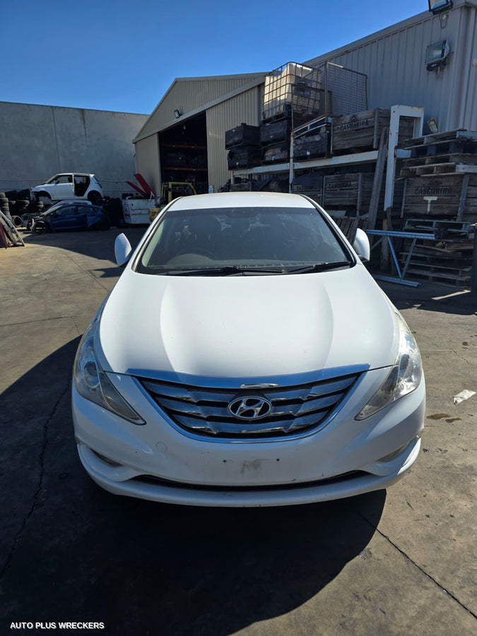 2010-2014 Hyundai I45 Fuse Box
