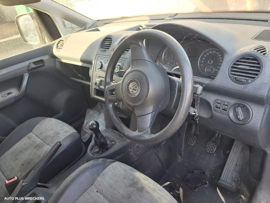 2012 Volkswagen Caddy Left Front Door