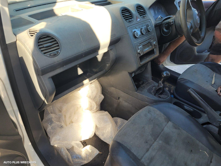 2012 Volkswagen Caddy Left Front Door Window