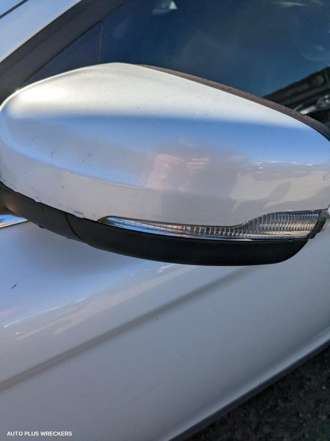 2009-2017 Volvo Xc60 Left Front Door Window