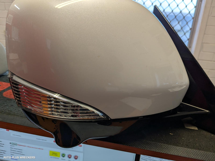 2017-2025 Nissan Patrol Right Door Mirror