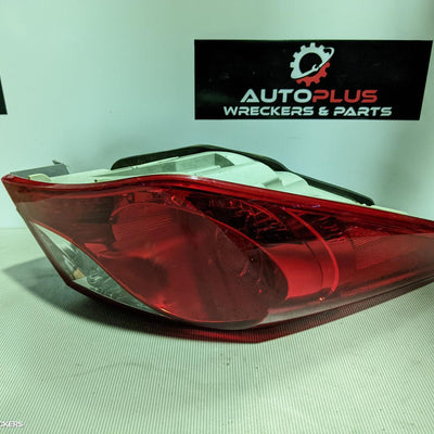 2011 Hyundai I45 Left Taillight