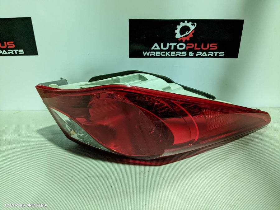 2011 Hyundai I45 Left Taillight