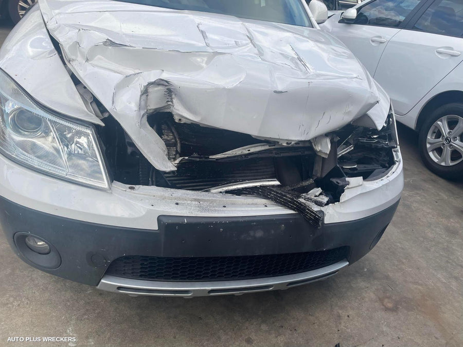 2010 Skoda Octavia Left Front Door