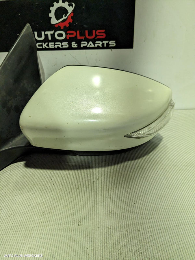 2012-2017 Nissan Pulsar Left Door Mirror
