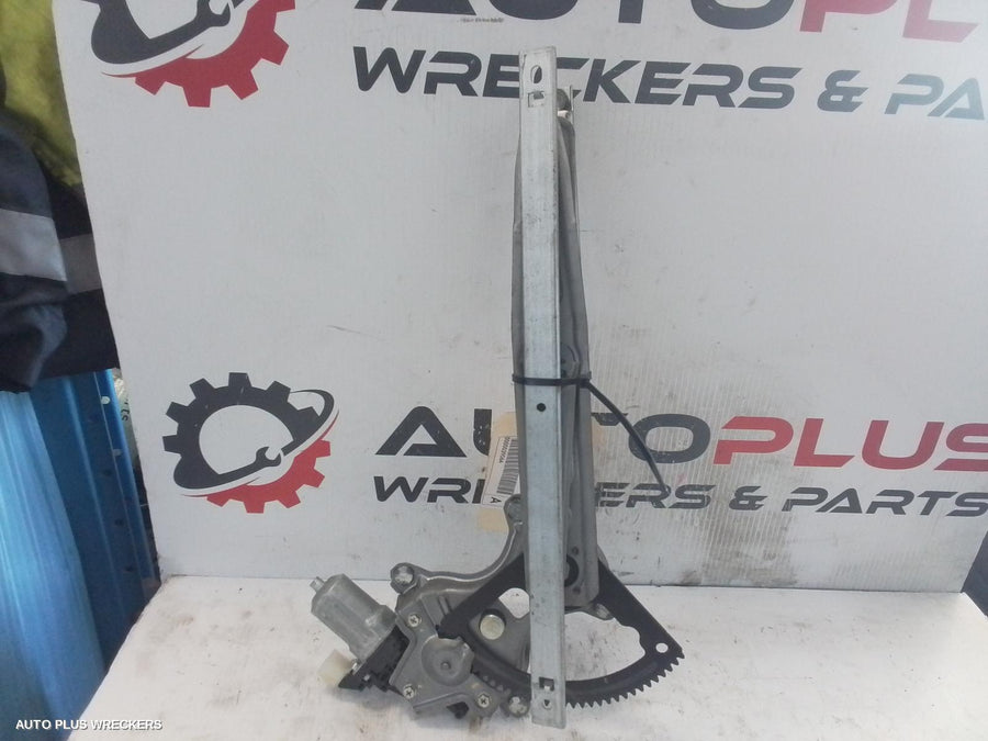 2010-2015 Hyundai I20 Left Front Window Reg Motor